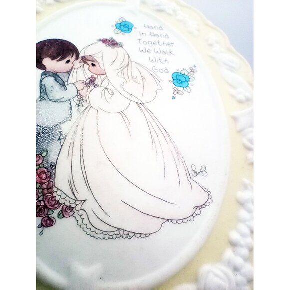 Vintage Precious Moments Ceramic Wall Plaque Hand In Hand Together We Walk God - Picture 7 of 12